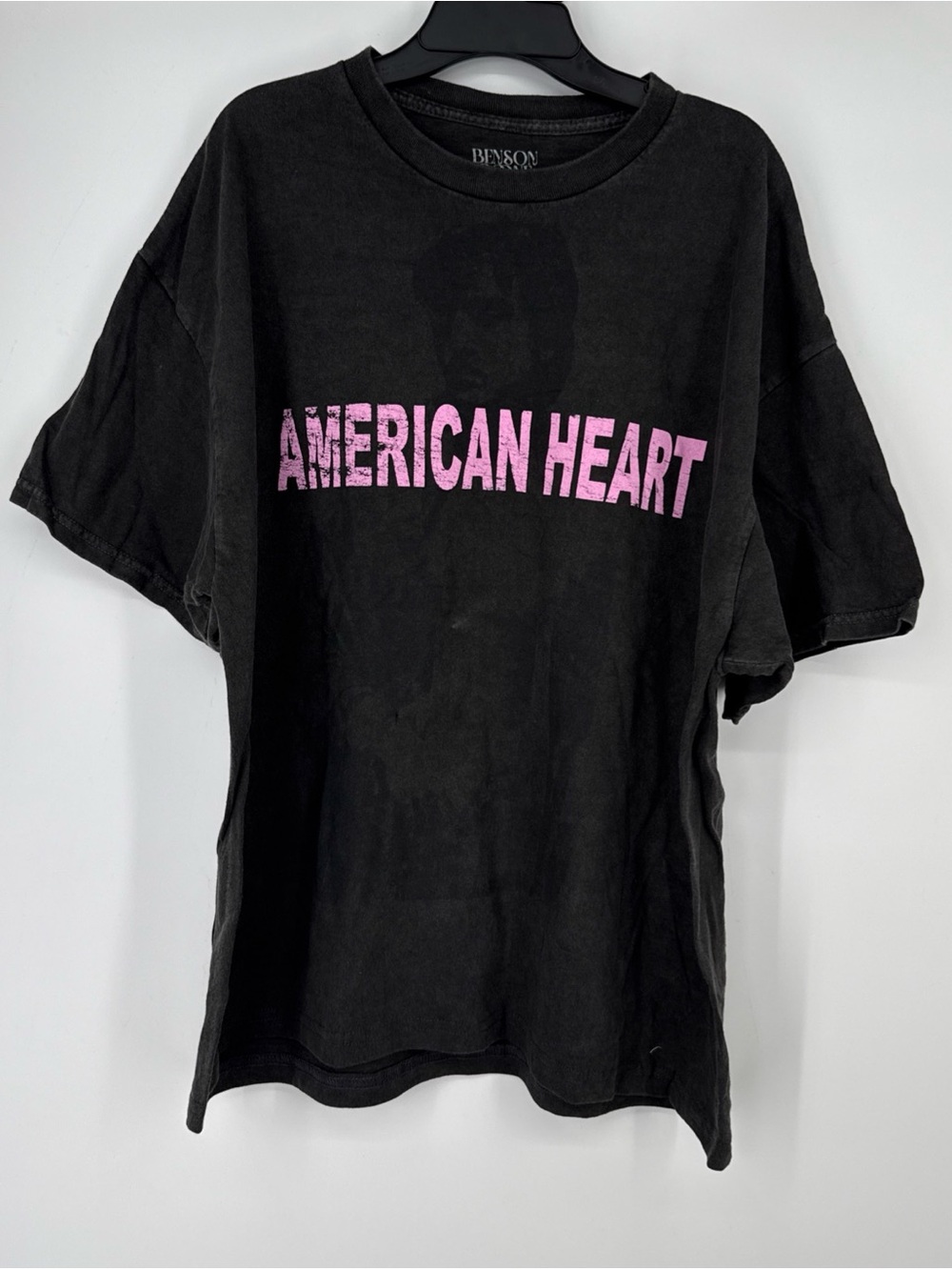 Benson Boone AMERICAN HEART Tour Black Tee with Pink Text XL